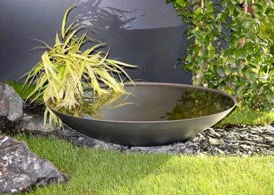 Les herbes du Japon subliment le bol "miroir d'eau"