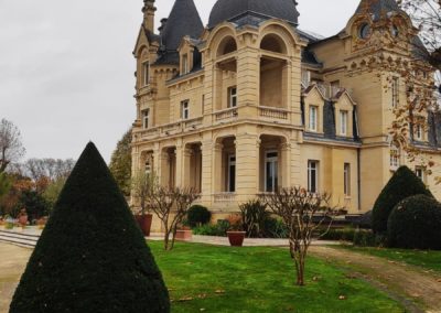 Après la tailles des ifs au Château Grand Barrail
